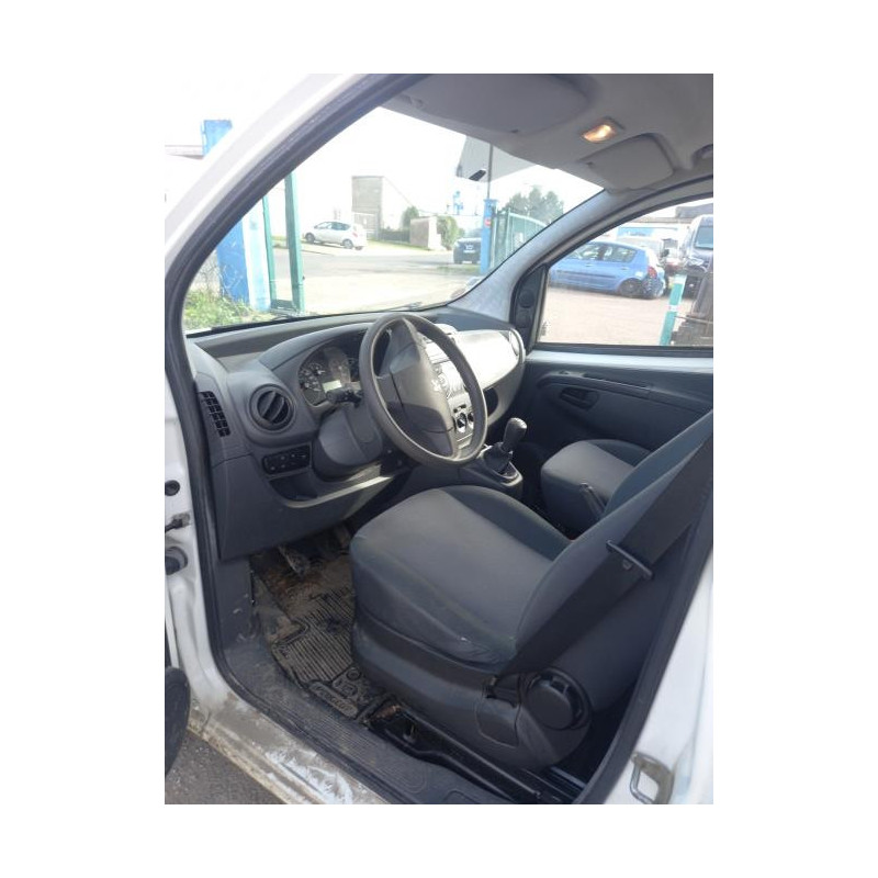Pare choc arriere PEUGEOT BIPPER d’occasion