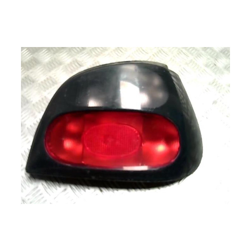 Feu arriere principal droit (feux) RENAULT MEGANE 1 PHASE 1 d’occasion