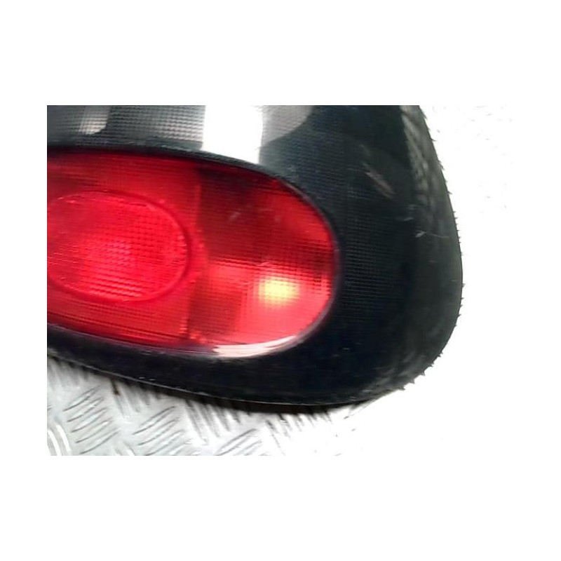 Feu arriere principal droit (feux) RENAULT MEGANE 1 PHASE 1 d’occasion