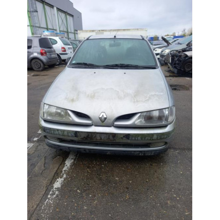 Feu arriere principal droit (feux) RENAULT MEGANE 1 PHASE 1 d’occasion