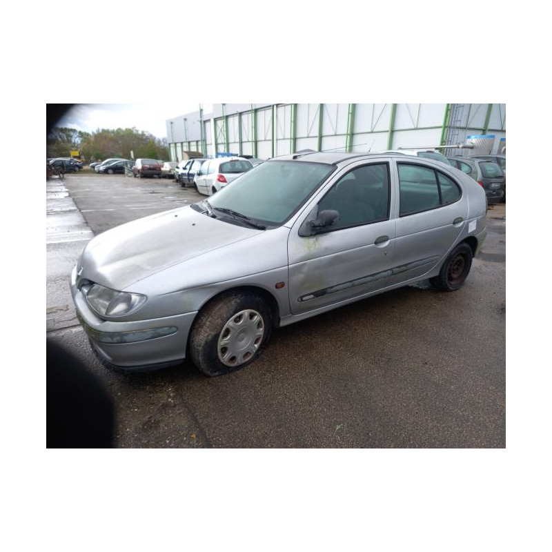 Feu arriere principal droit (feux) RENAULT MEGANE 1 PHASE 1 d’occasion