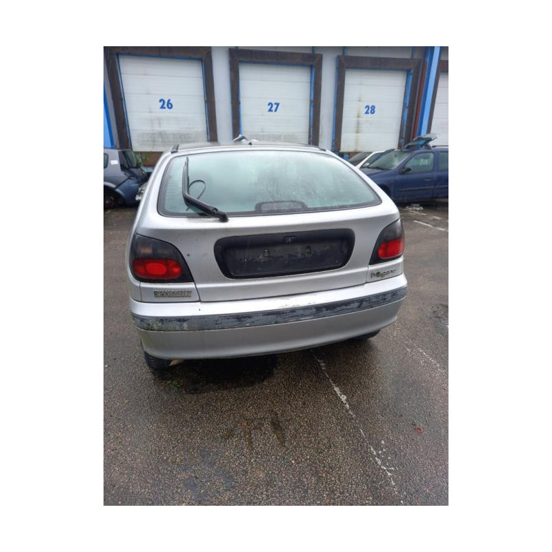 Feu arriere principal droit (feux) RENAULT MEGANE 1 PHASE 1 d’occasion