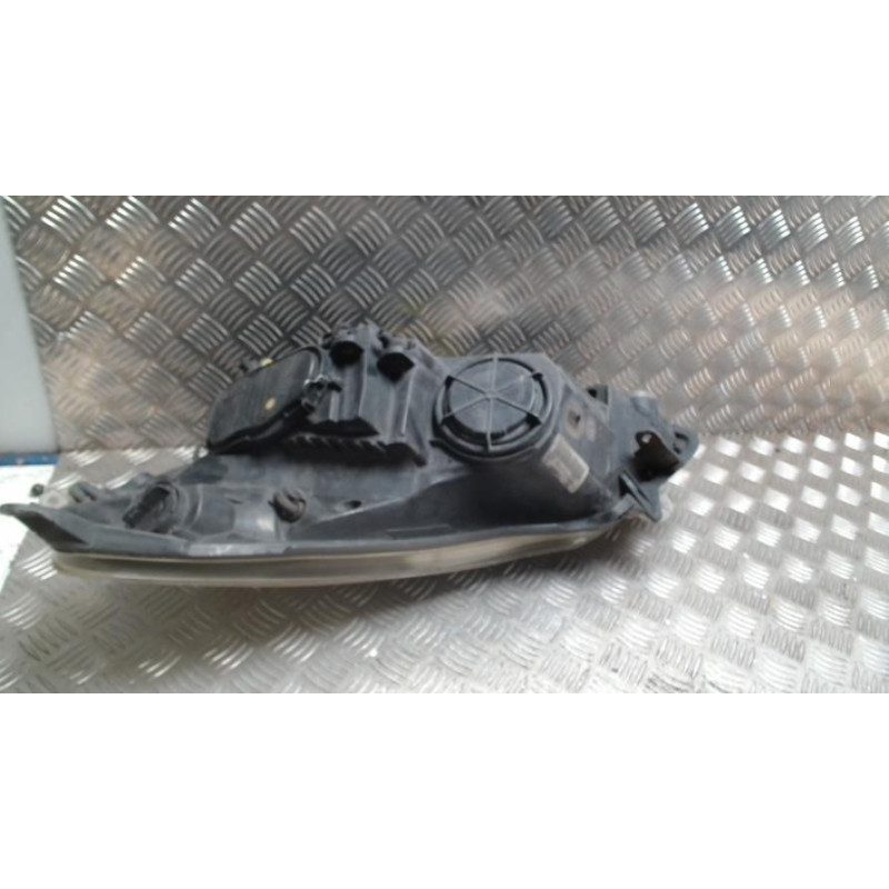 Optique avant principal droit (feux)(phare) OPEL CORSA D PHASE 1 d’occasion