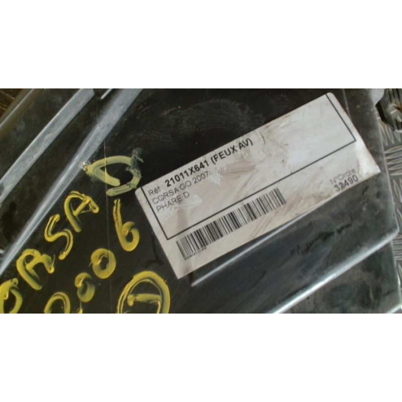 Optique avant principal droit (feux)(phare) OPEL CORSA D PHASE 1 d’occasion