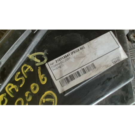 Optique avant principal droit (feux)(phare) OPEL CORSA D PHASE 1 d’occasion
