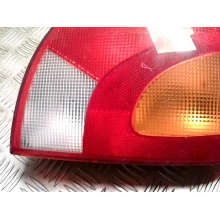 Feu arriere principal droit (feux) FORD FIESTA 4 PHASE 1 d’occasion