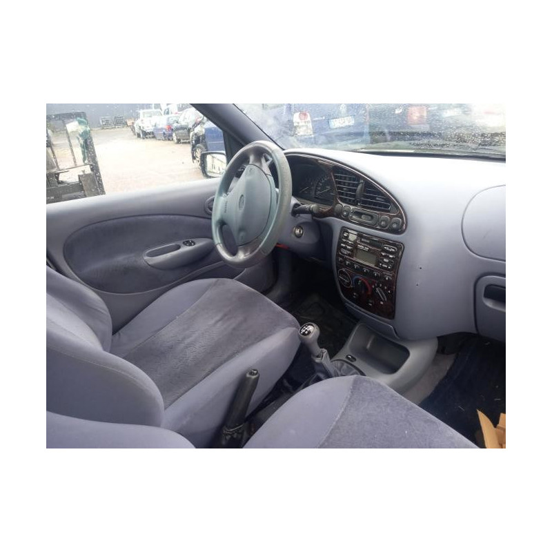 Feu arriere principal droit (feux) FORD FIESTA 4 PHASE 1 d’occasion