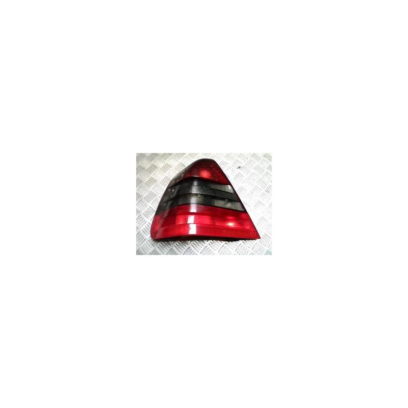 Feu arriere principal gauche (feux) MERCEDES CLASSE C 202 PHASE 2 d’occasion