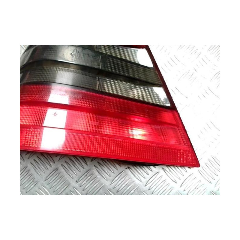 Feu arriere principal gauche (feux) MERCEDES CLASSE C 202 PHASE 2 d’occasion