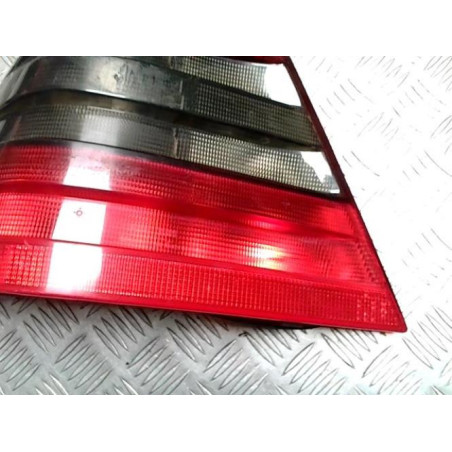 Feu arriere principal gauche (feux) MERCEDES CLASSE C 202 PHASE 2 d’occasion