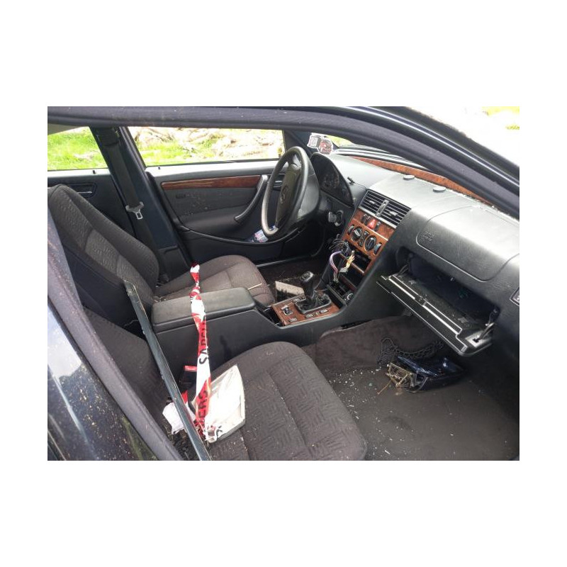 Feu arriere principal gauche (feux) MERCEDES CLASSE C 202 PHASE 2 d’occasion