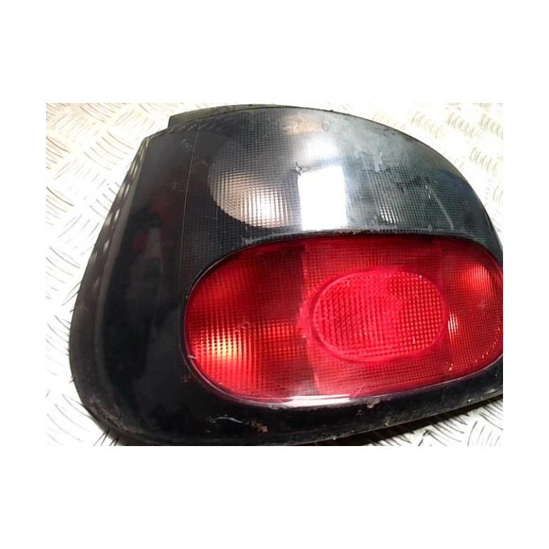 Feu arriere principal gauche (feux) RENAULT MEGANE 1 PHASE 1 d’occasion