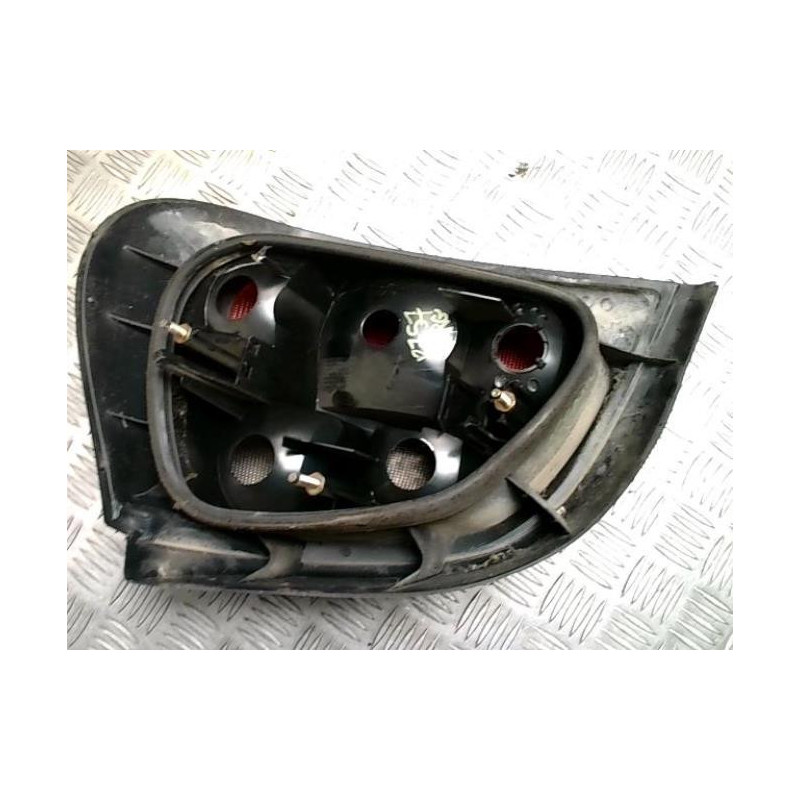 Feu arriere principal gauche (feux) RENAULT MEGANE 1 PHASE 1 d’occasion