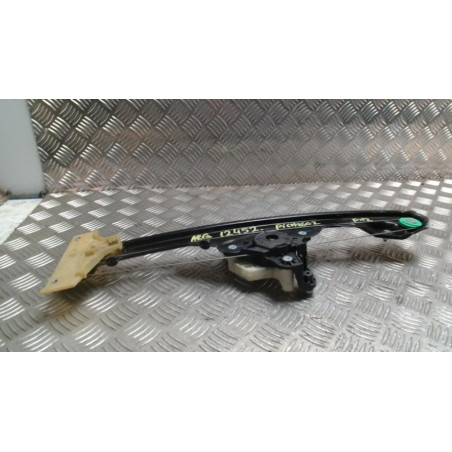 Leve vitre mecanique arriere gauche CITROEN C4 GRAND PICASSO 2 PHASE 2 d’occasion