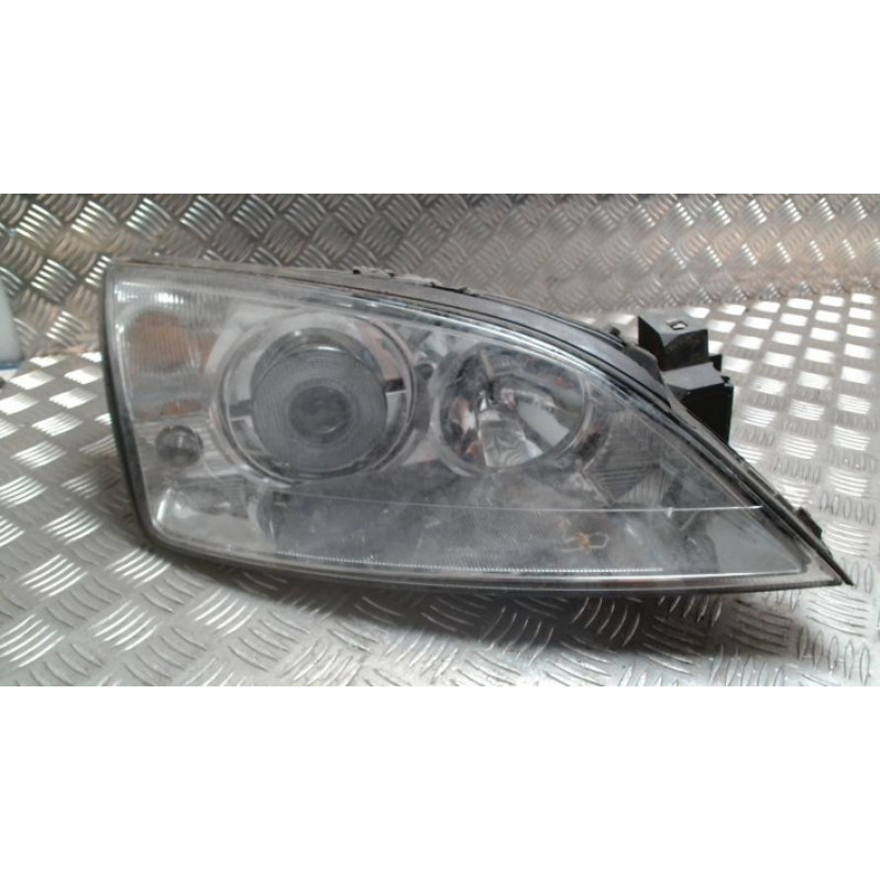 Optique avant principal droit (feux)(phare) FORD MONDEO 2 d’occasion