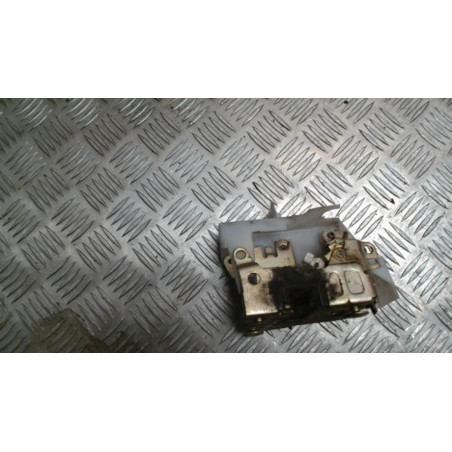 Serrure arriere droit RENAULT CLIO 2 PHASE 1 d’occasion