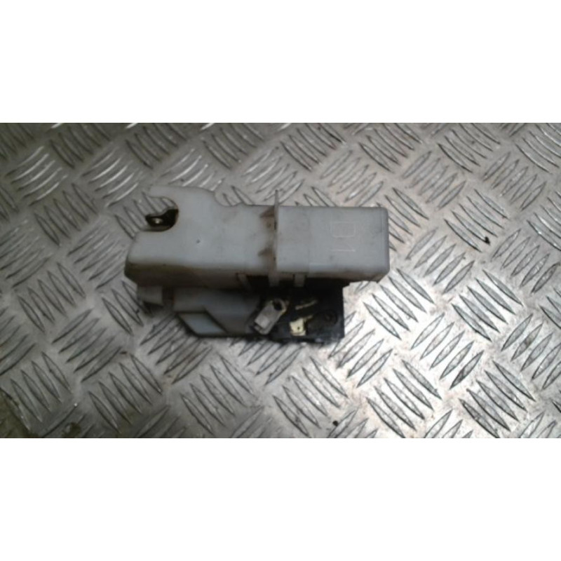 Serrure arriere droit RENAULT CLIO 2 PHASE 1 d’occasion