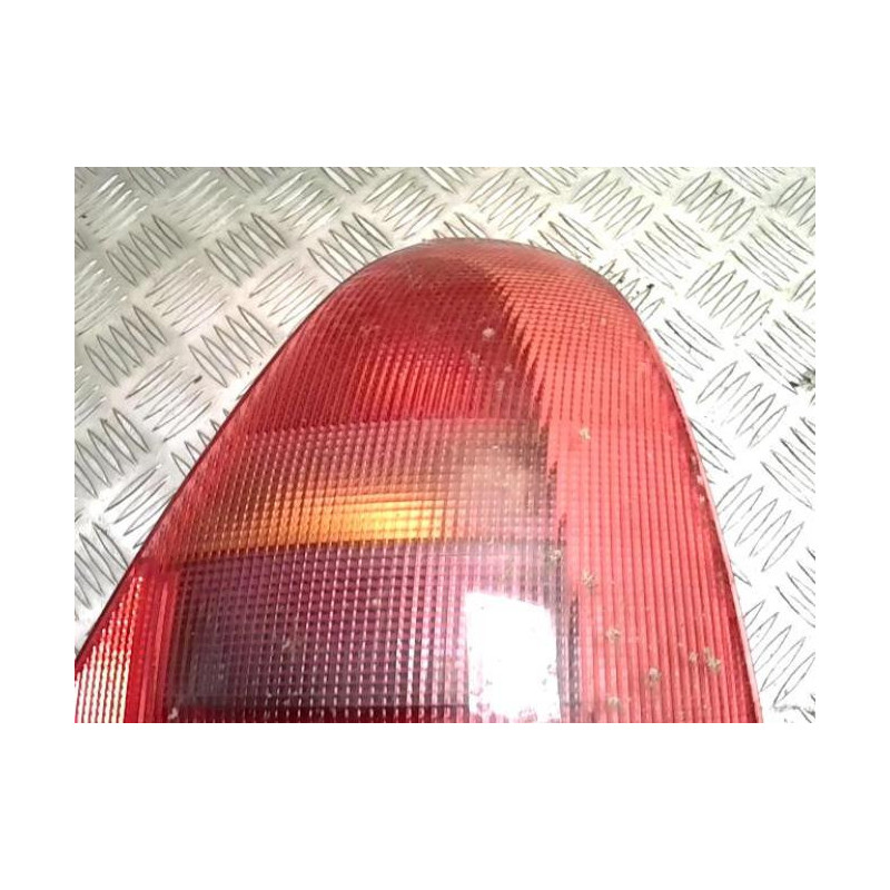 Feu arriere principal droit (feux) RENAULT CLIO 2 PHASE 1 d’occasion