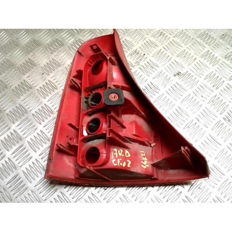 Feu arriere principal droit (feux) RENAULT CLIO 2 PHASE 1 d’occasion