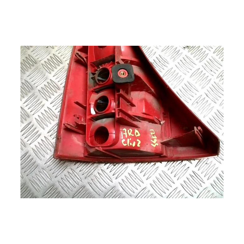 Feu arriere principal droit (feux) RENAULT CLIO 2 PHASE 1 d’occasion