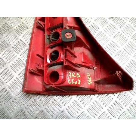 Feu arriere principal droit (feux) RENAULT CLIO 2 PHASE 1 d’occasion