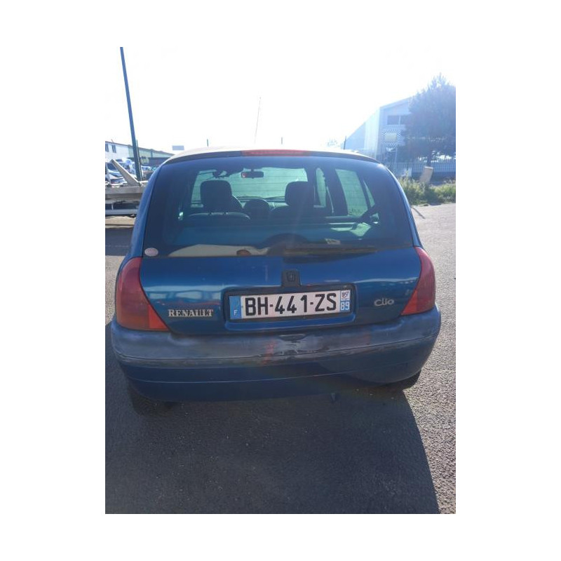 Feu arriere principal droit (feux) RENAULT CLIO 2 PHASE 1 d’occasion