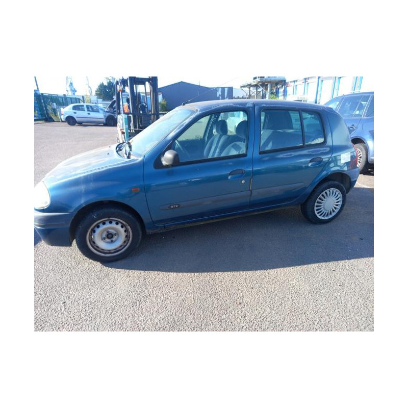 Feu arriere principal droit (feux) RENAULT CLIO 2 PHASE 1 d’occasion