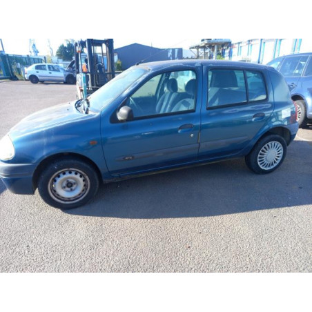 Feu arriere principal droit (feux) RENAULT CLIO 2 PHASE 1 d’occasion
