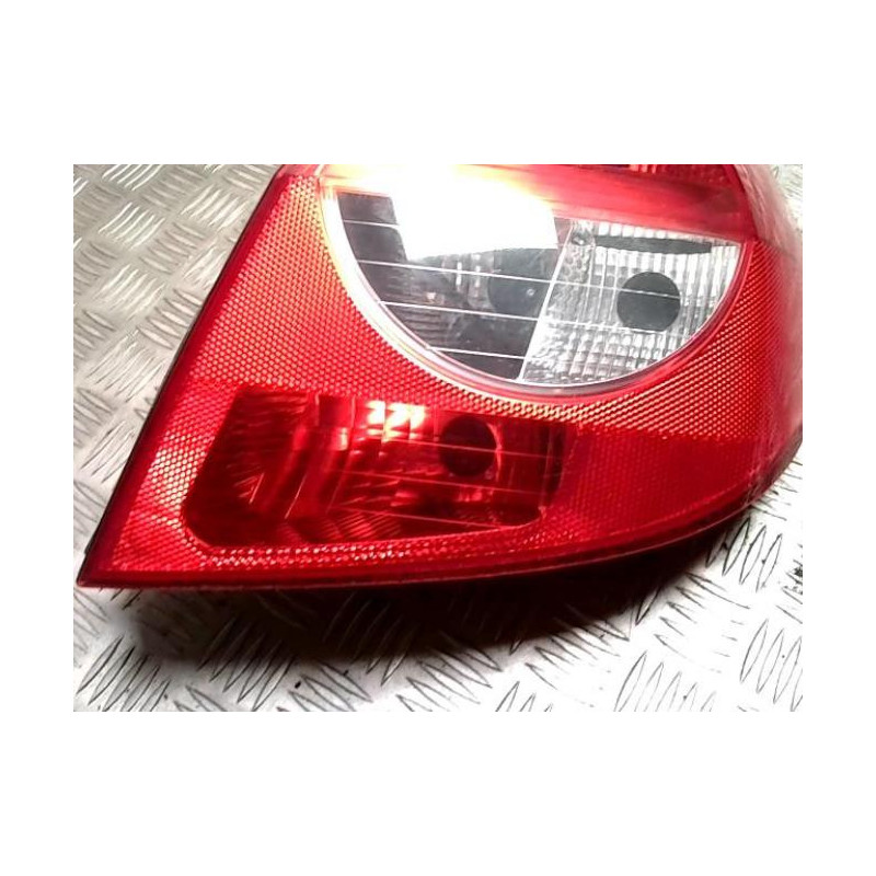 Feu arriere principal droit (feux) RENAULT CLIO 3 PHASE 1 d’occasion