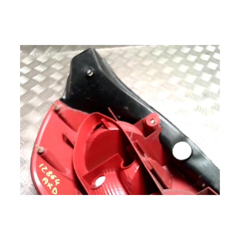 Feu arriere principal droit (feux) RENAULT CLIO 3 PHASE 1 d’occasion