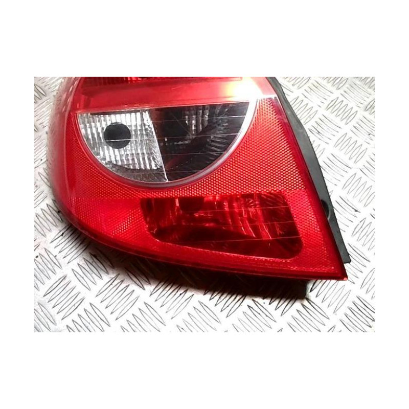 Feu arriere principal gauche (feux) RENAULT CLIO 3 PHASE 1 d’occasion