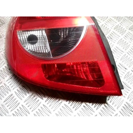 Feu arriere principal gauche (feux) RENAULT CLIO 3 PHASE 1 d’occasion
