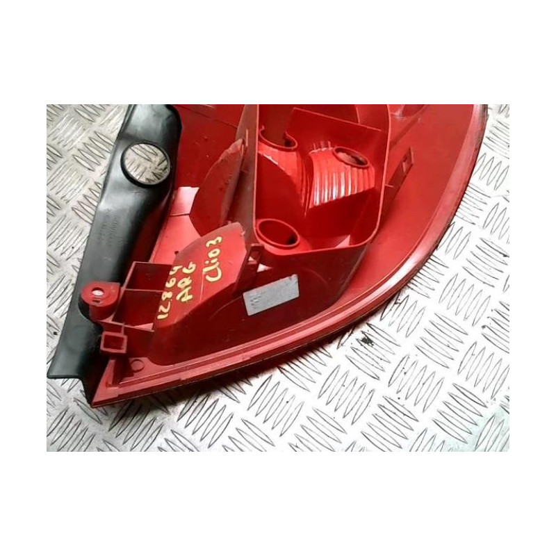 Feu arriere principal gauche (feux) RENAULT CLIO 3 PHASE 1 d’occasion