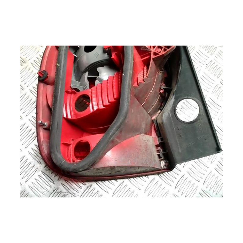 Feu arriere principal droit (feux) RENAULT MODUS PHASE 1 d’occasion