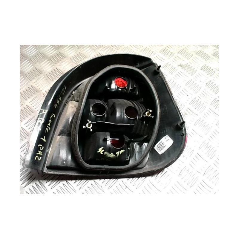 Feu arriere principal gauche (feux) RENAULT SCENIC 1 PHASE 2 d’occasion