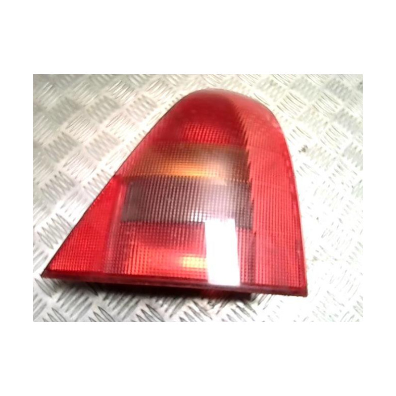 Feu arriere principal droit (feux) RENAULT CLIO 2 PHASE 1 d’occasion