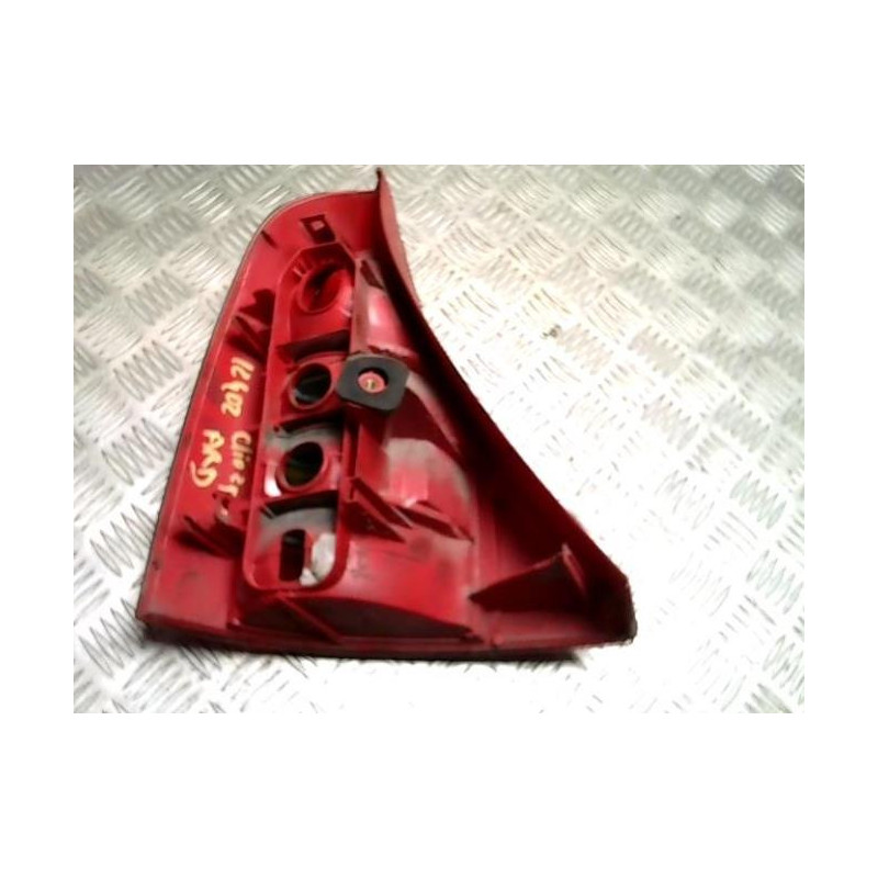 Feu arriere principal droit (feux) RENAULT CLIO 2 PHASE 1 d’occasion