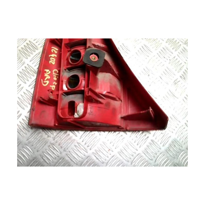 Feu arriere principal droit (feux) RENAULT CLIO 2 PHASE 1 d’occasion