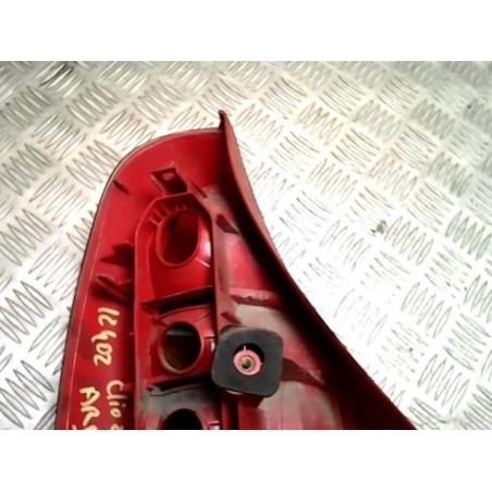 Feu arriere principal droit (feux) RENAULT CLIO 2 PHASE 1 d’occasion
