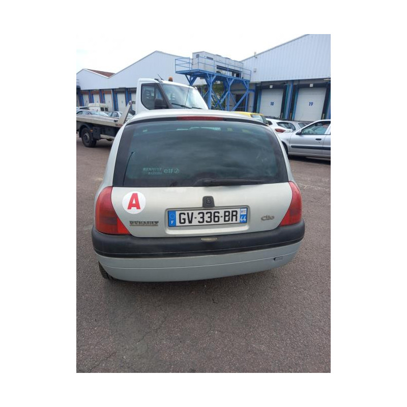 Feu arriere principal droit (feux) RENAULT CLIO 2 PHASE 1 d’occasion