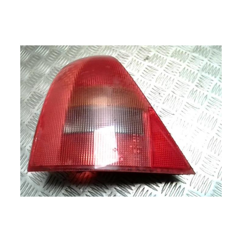 Feu arriere principal gauche (feux) RENAULT CLIO 2 PHASE 1 d’occasion