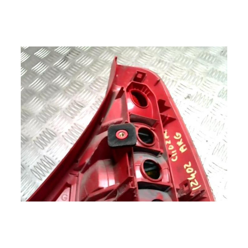 Feu arriere principal gauche (feux) RENAULT CLIO 2 PHASE 1 d’occasion