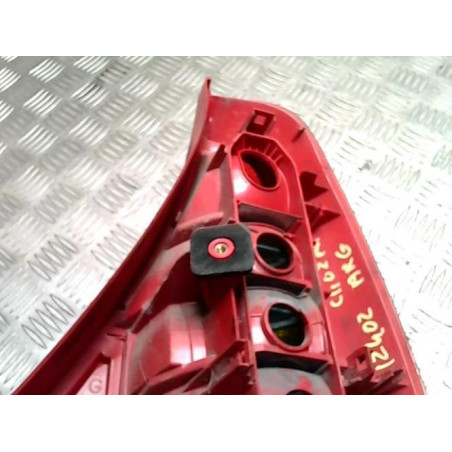 Feu arriere principal gauche (feux) RENAULT CLIO 2 PHASE 1 d’occasion