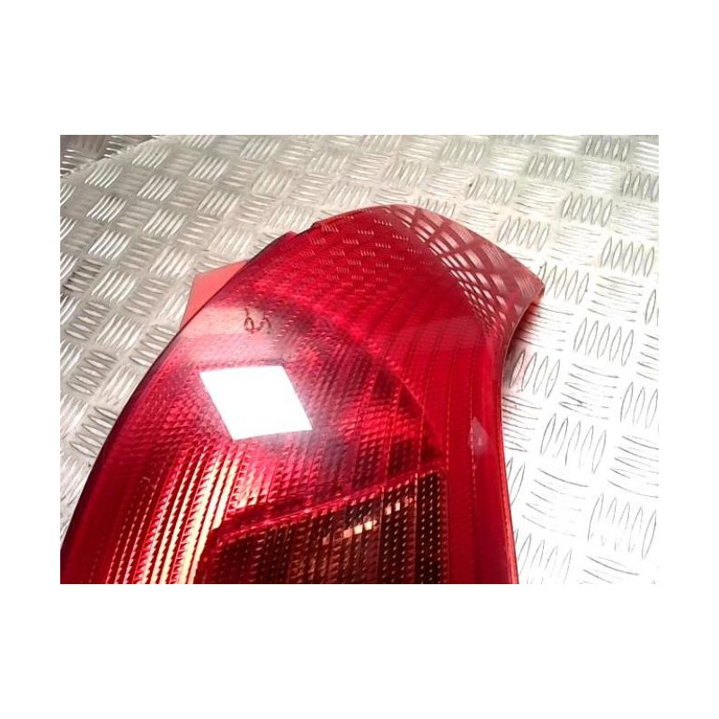 Feu arriere principal droit (feux) SUZUKI SWIFT 3 d’occasion