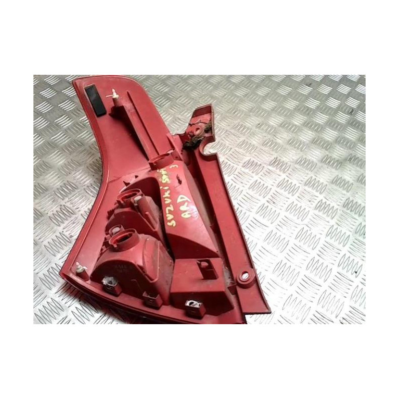 Feu arriere principal droit (feux) SUZUKI SWIFT 3 d’occasion