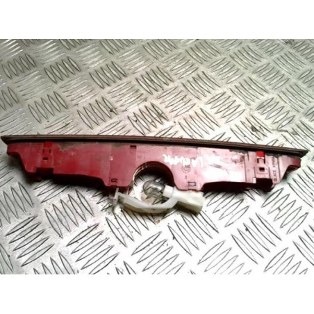 Feu arriere stop central RENAULT LAGUNA 2 PHASE 1 d’occasion