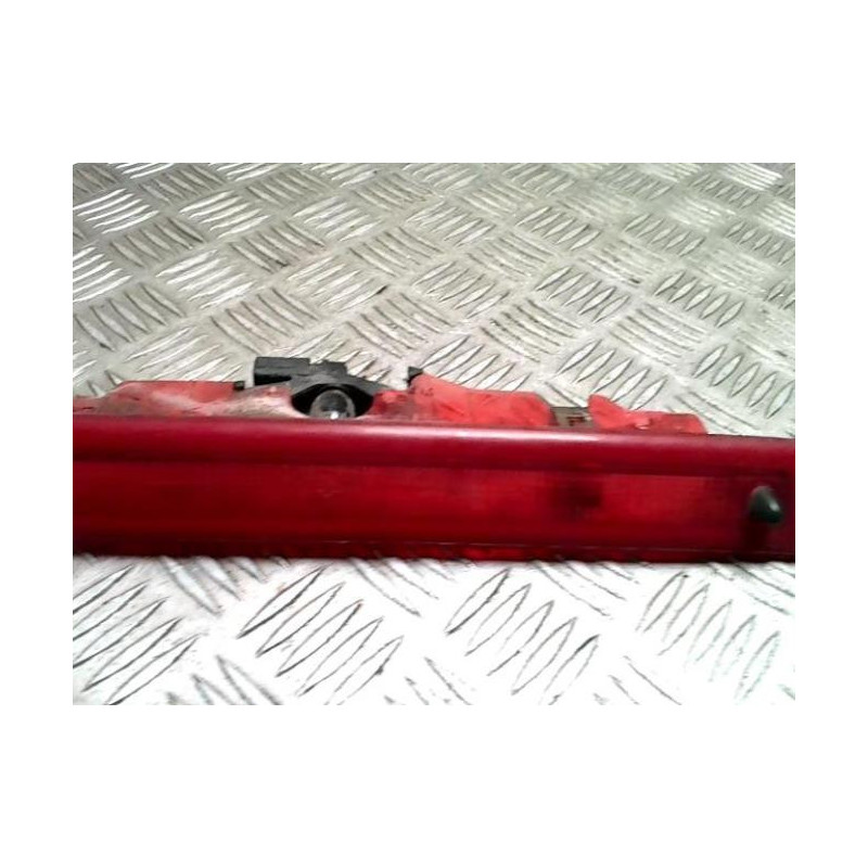 Feu arriere stop central RENAULT CLIO 3 PHASE 2 d’occasion