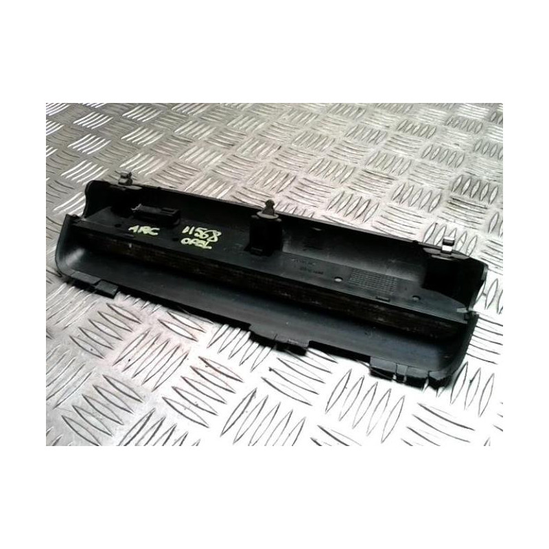 Feu arriere stop central OPEL CORSA C PHASE 1 d’occasion