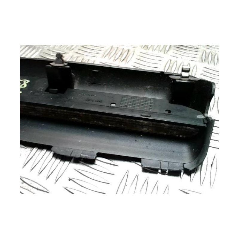 Feu arriere stop central OPEL CORSA C PHASE 1 d’occasion