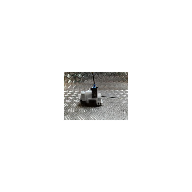 Serrure avant droit PEUGEOT BIPPER d’occasion